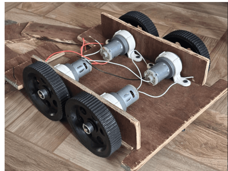Terrain-Capable Track Robot