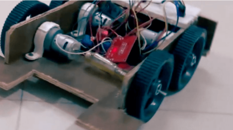 Terrain-Capable Track Robot - Image 2